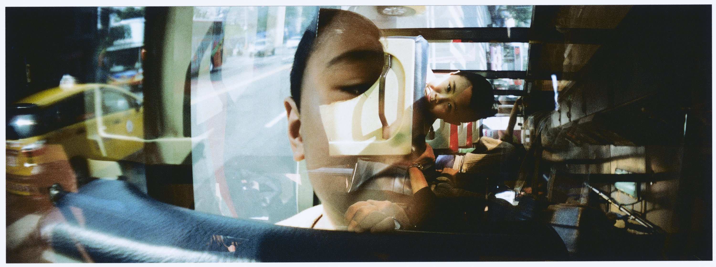 Travel Around the Stars 系列作品-公車上的丘比特(Cupid on The Bus)